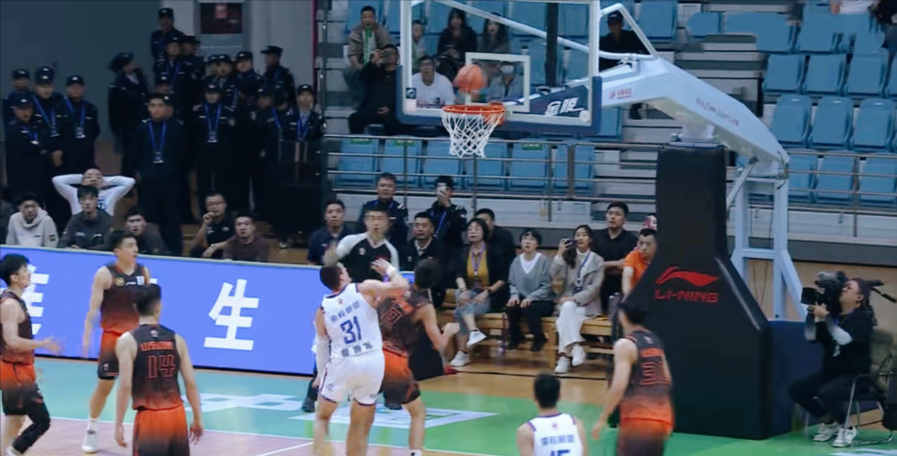 开云官网-加时末段欧篮联焦点战，勒沃库森绝杀压哨，目标明确，心理建设被强调(拜仁62大胜勒沃库森)