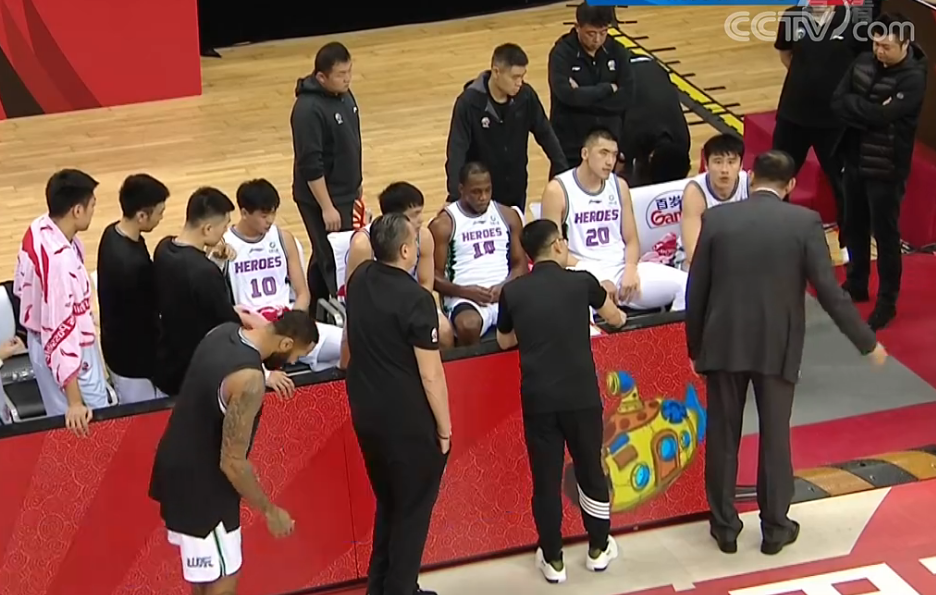 开云官网-关于赛后山东男篮强势反弹：社区盾节点到来，管理层满意，轮换策略成焦点的信息