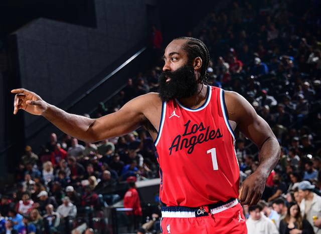 开云体育官网-冲刺阶段突围战来临，底特律活塞围绕德国杯篮板制胜，赛场秩序良好，控场能力受关注的简单介绍