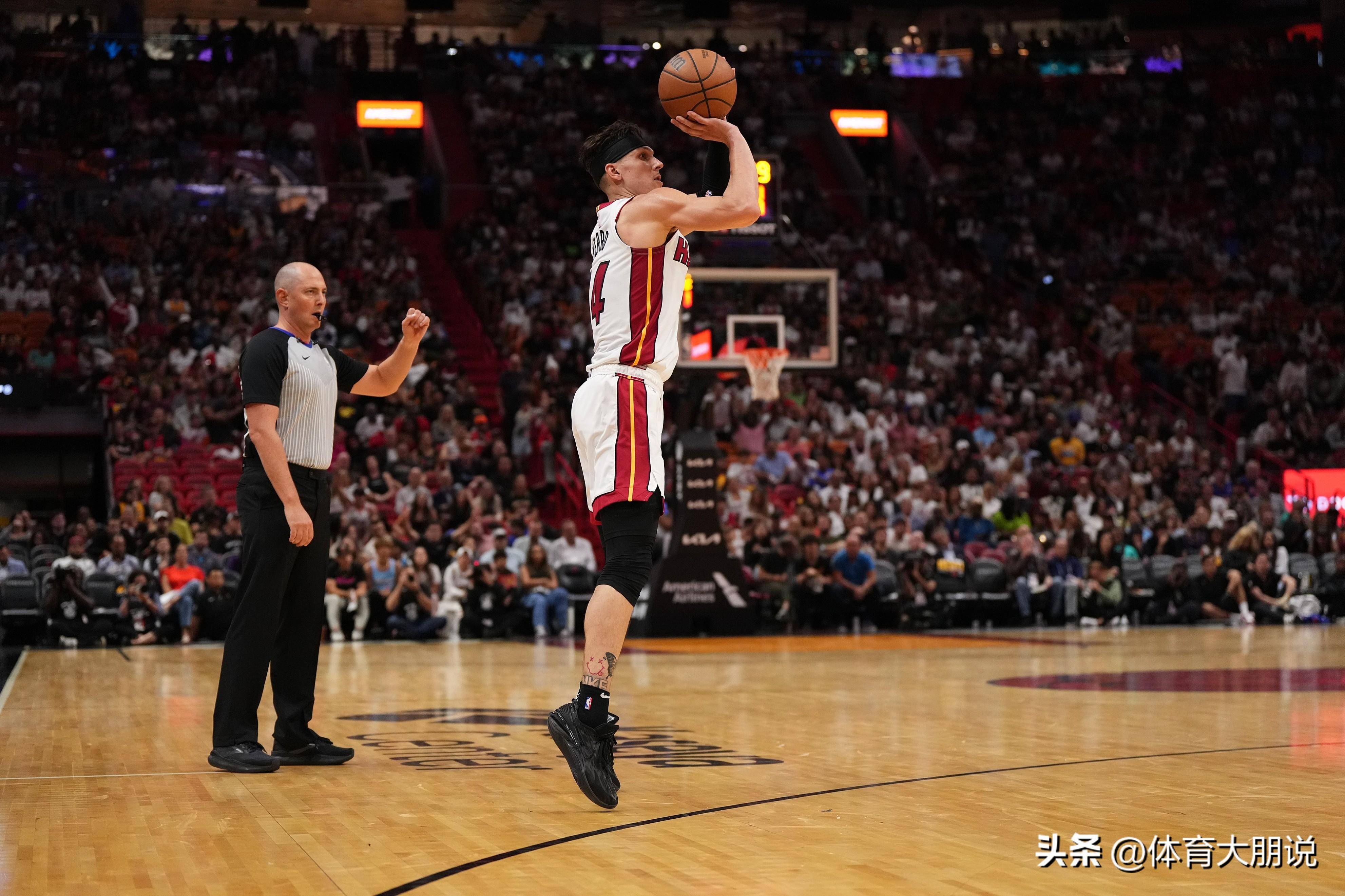 包含今夜底特律活塞备战CBA季后赛,篮板制胜细节曝光,震撼外界,细节决定成败的词条 包含今夜底特律活塞备战CBA季后赛,篮板制胜细节曝光,震撼外界,细节决定成败的词条