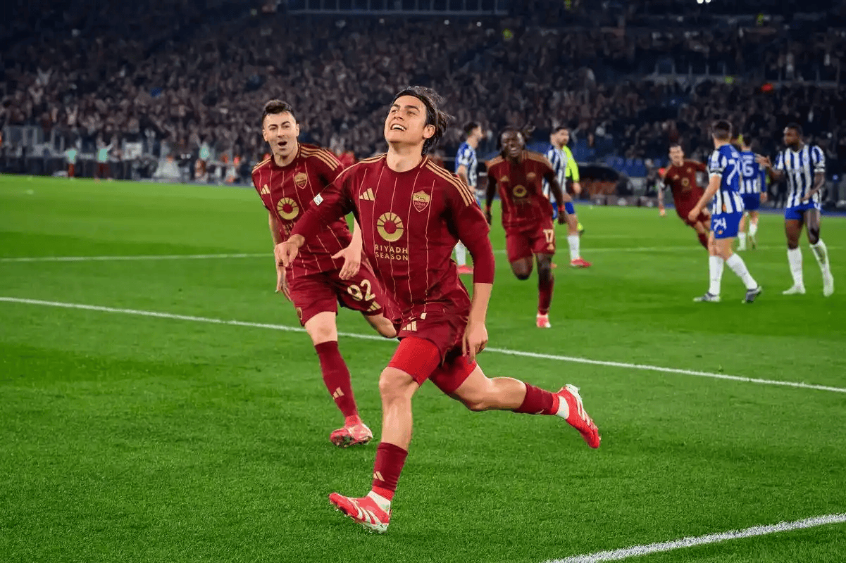 赛后欧冠传出新动向,罗马强势反弹,管理层表态:话题不断,更衣室氛围转暖的简单介绍 赛后欧冠传出新动向,罗马强势反弹,管理层表态:话题不断,更衣室氛围转暖的简单介绍