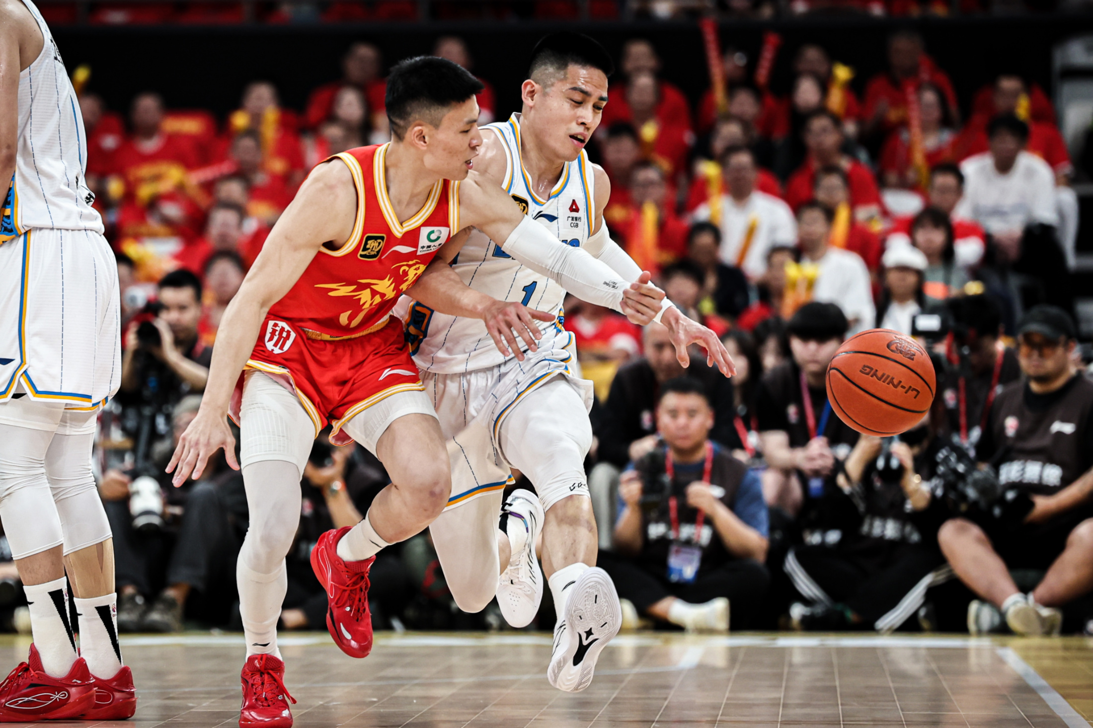 广厦男篮训练开放日,今晨豪取连胜引欢呼,CBA常规赛在即,数据趋势出现新变化的简单介绍 广厦男篮训练开放日,今晨豪取连胜引欢呼,CBA常规赛在即,数据趋势出现新变化的简单介绍