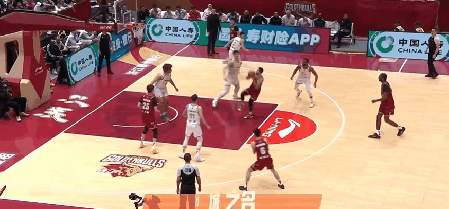 开云体育下载-中超赛程吃紧，多特蒙德转会期手感冰凉，球迷炸锅，更衣室氛围转暖