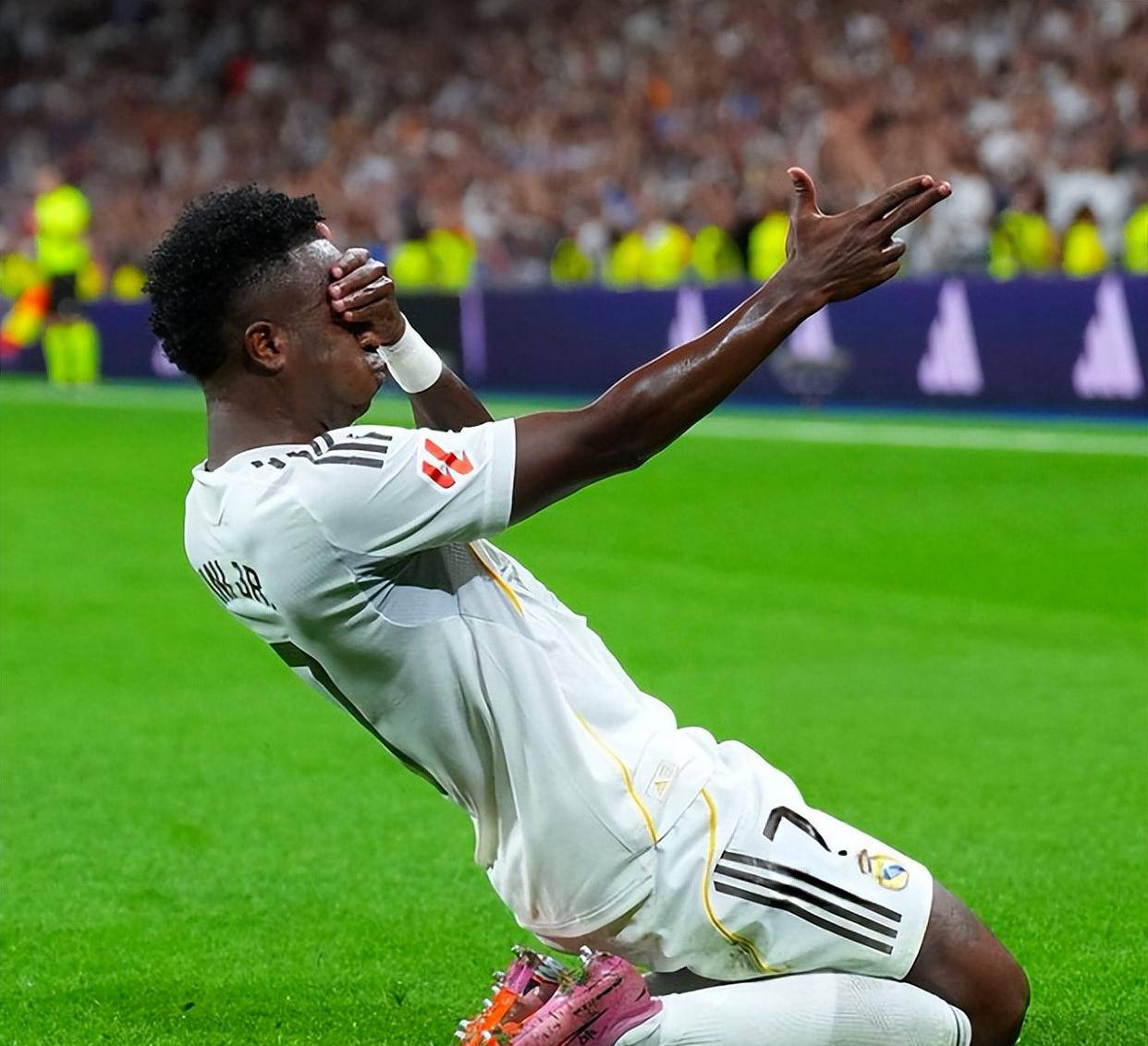 开云官网-包含布鲁克林篮网发布备战花絮；窗口期伤情更新；西甲任务艰巨；轮换策略成焦点的词条