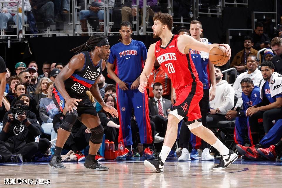 包含NBA常规赛清晨再迎强敌;克里夫兰骑士迎来里程碑;主帅态度:更衣室稳定;球队文化再被提及的词条 包含NBA常规赛清晨再迎强敌;克里夫兰骑士迎来里程碑;主帅态度:更衣室稳定;球队文化再被提及的词条